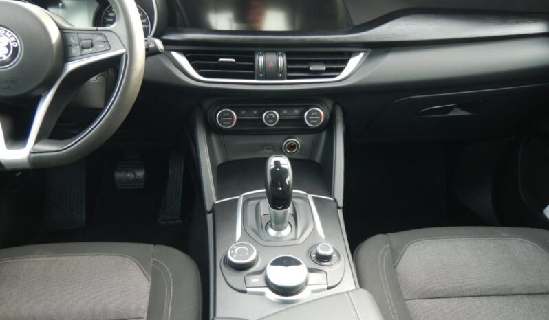 Alfa Romeo Stelvio Q4 2.2TD/AT8 Business full