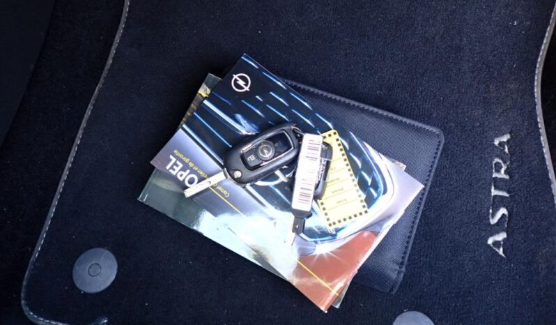 Opel Astra 1.6 CDTI full