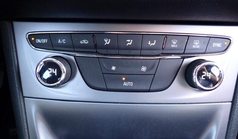 Opel Astra 1.6 CDTI full