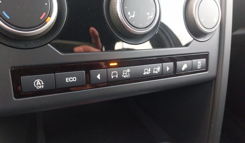 Land Rover Discovery Sport AUTO/4×4 full