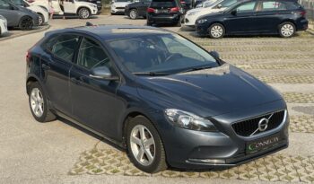 Volvo V40 D2 2.0d 2018. full