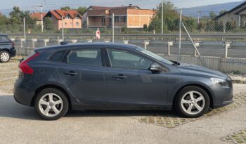 Volvo V40 D2 2.0d 2018. full