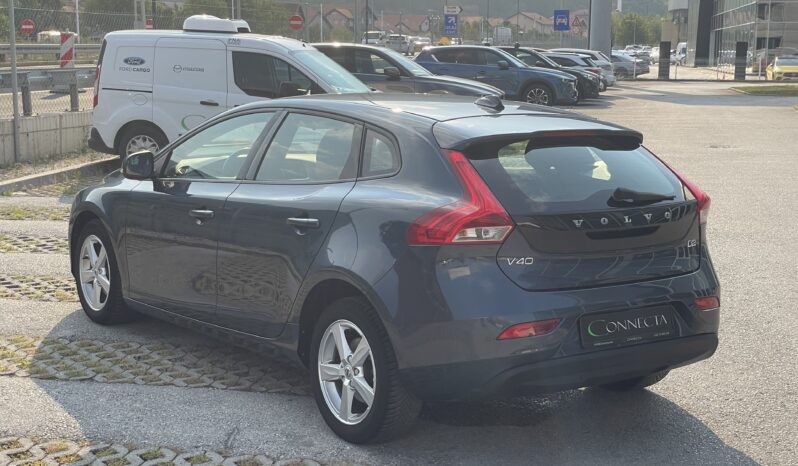 Volvo V40 D2 2.0d 2018. full