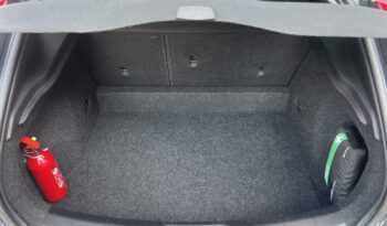 Volvo V40 D2 2.0d 2018. full