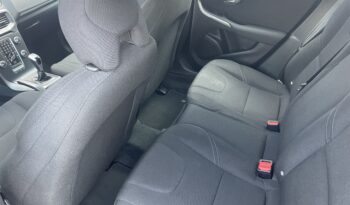 Volvo V40 D2 2.0d 2018. full