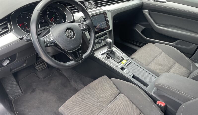 VW Passat SW 1.6 TDI DSG Business 2018. full