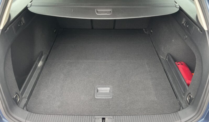 VW Passat SW 1.6 TDI DSG Business 2018. full