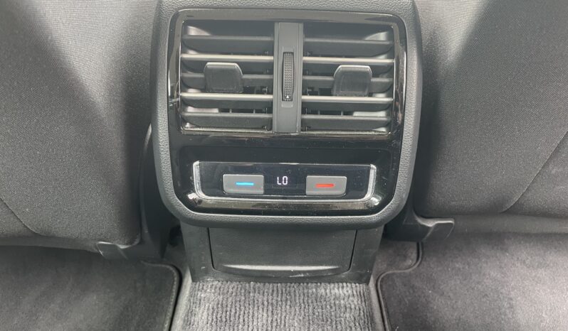 VW Passat SW 1.6 TDI DSG Business 2018. full