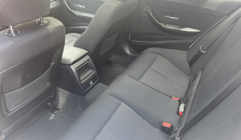 BMW 320d Wagon Automatik xDrive Panorama 2018. full