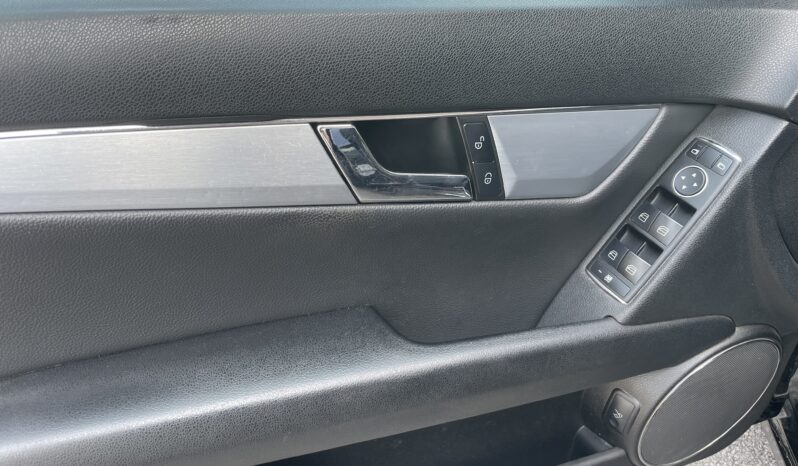 Mercedes-Benz C220 CDI Avantgarde Automatik W204 2010. full