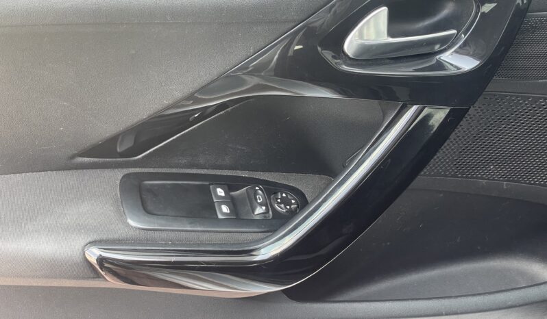Peugeot 208 1.4 HDi 2014. full
