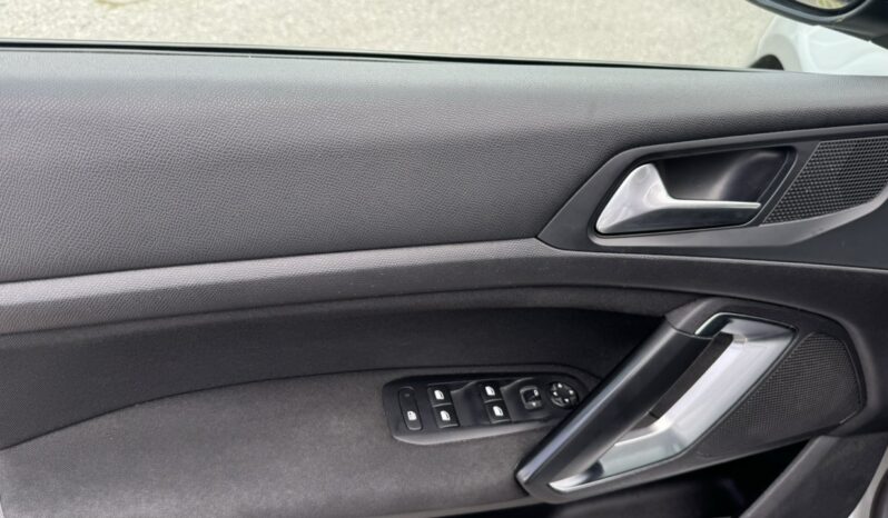 Peugeot 308 1.6 blueHDi 2016. full