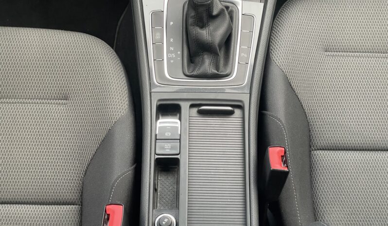 VW Volkswagen Golf 1.6 TDI DSG (Automatik) 2017. full