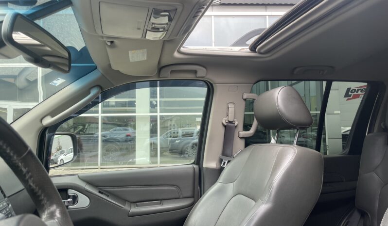 Nissan Pathfinder V6 4X4 Automatik 2014 full