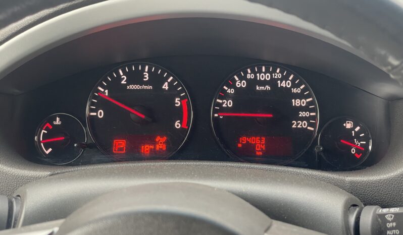 Nissan Pathfinder V6 4X4 Automatik 2014 full