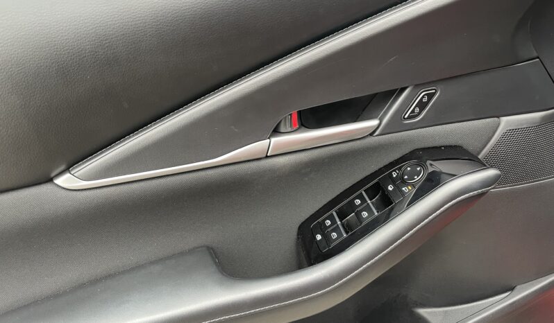 Mazda CX-30 G122 2021. full